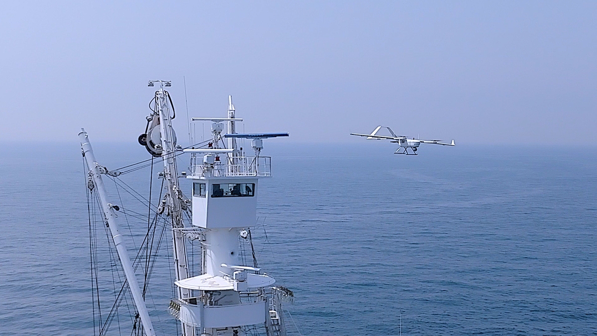Dongwon Industries Develops World's First 'Fishing Group Detection Dedicated Drone' (2025.05.20) 썸네일
